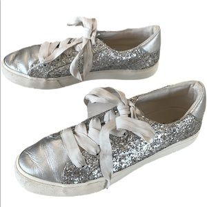 Boden. Johnnie B Glitter Silver Sneakers. Neutral. 8